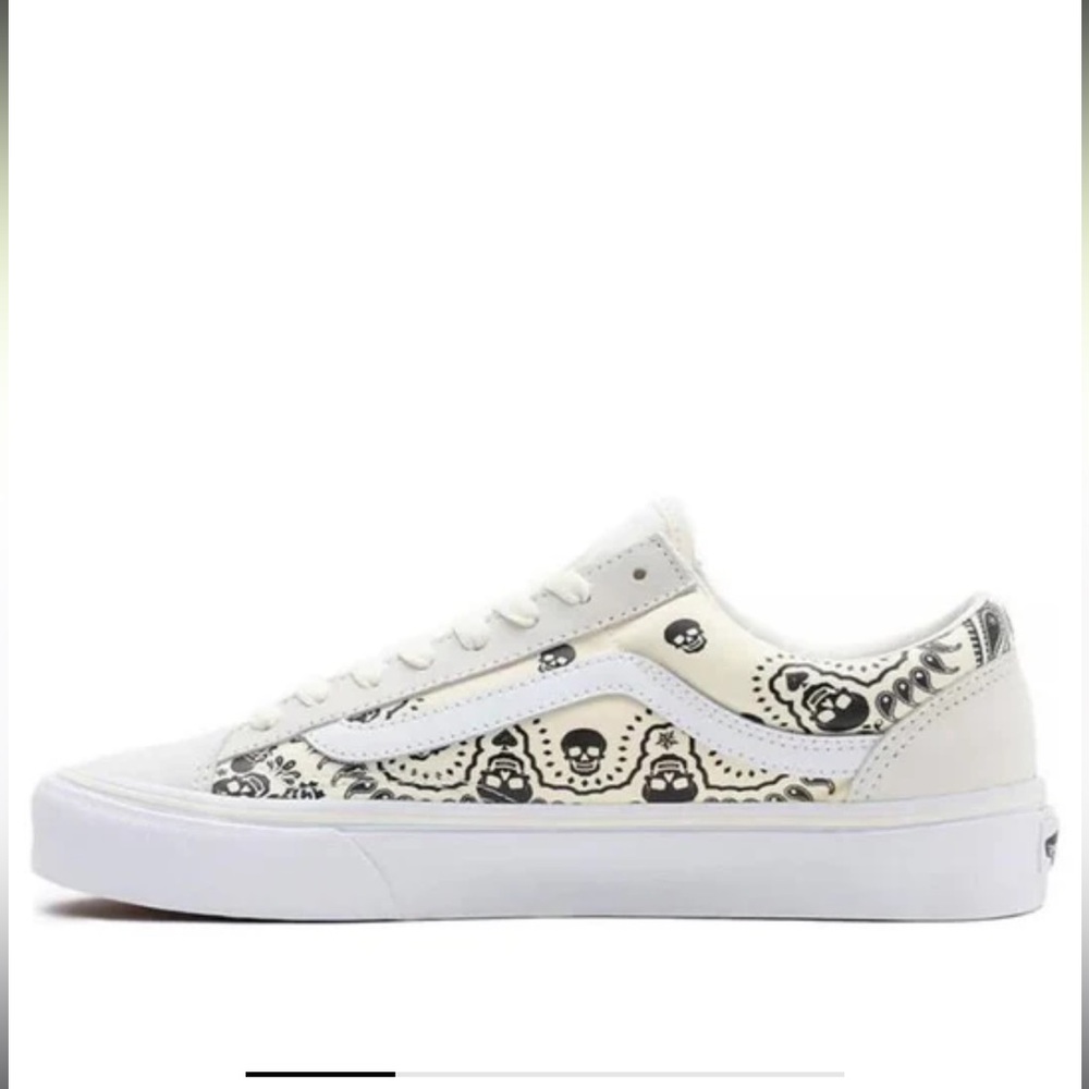 Skull Bandana Cream Vans